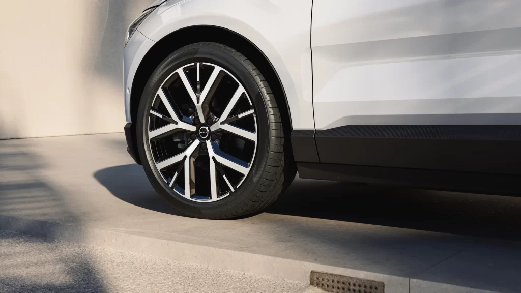 Volvo EX30 felg og dekk i nærbilde