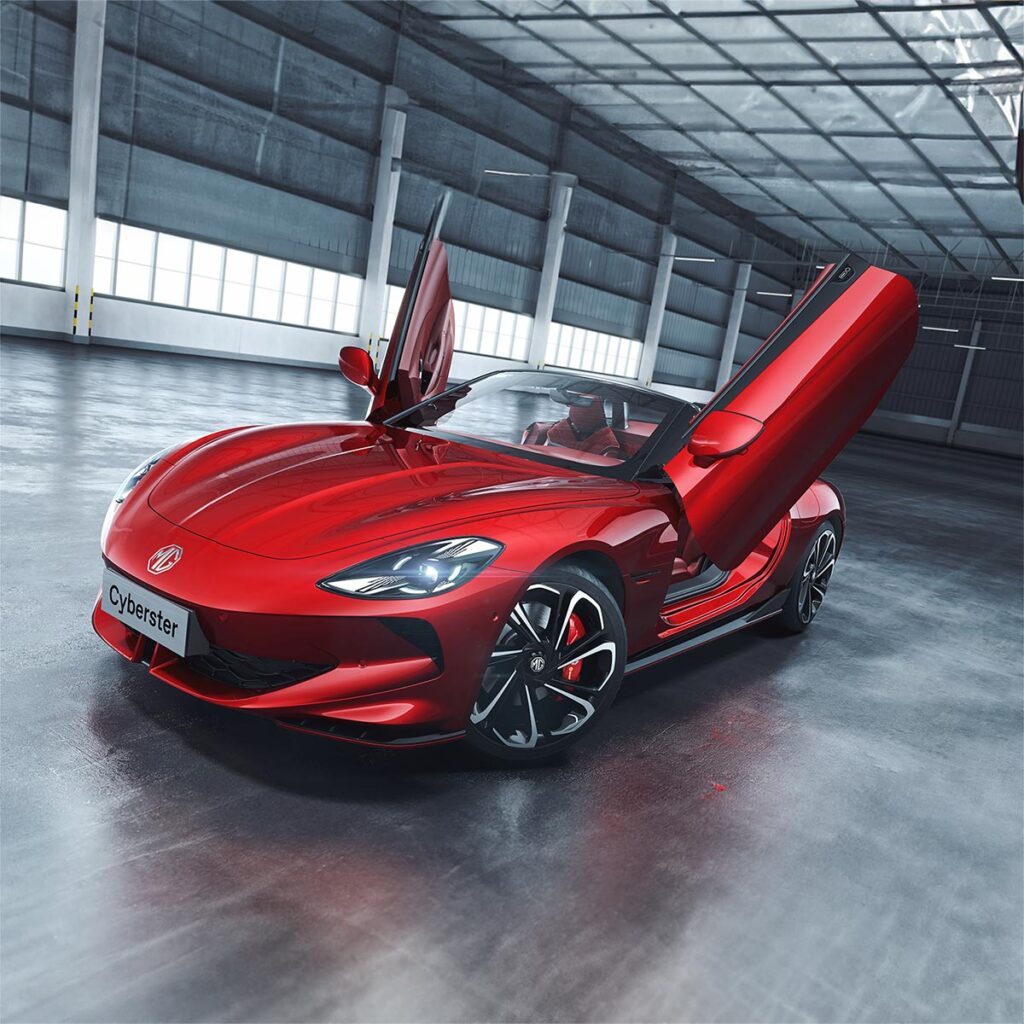 Rød MG Cyberster med åpne dører