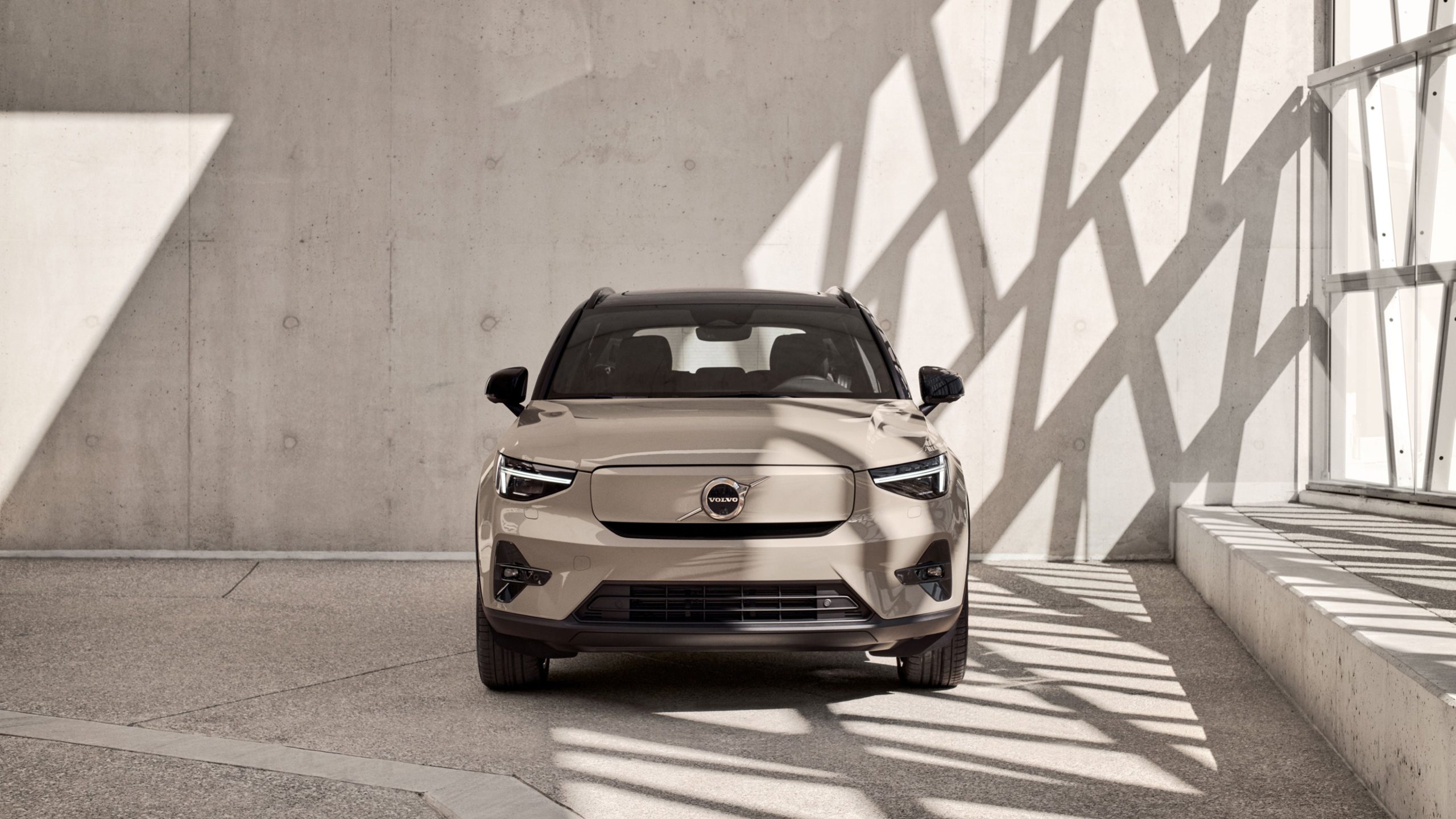 Volvo EX40