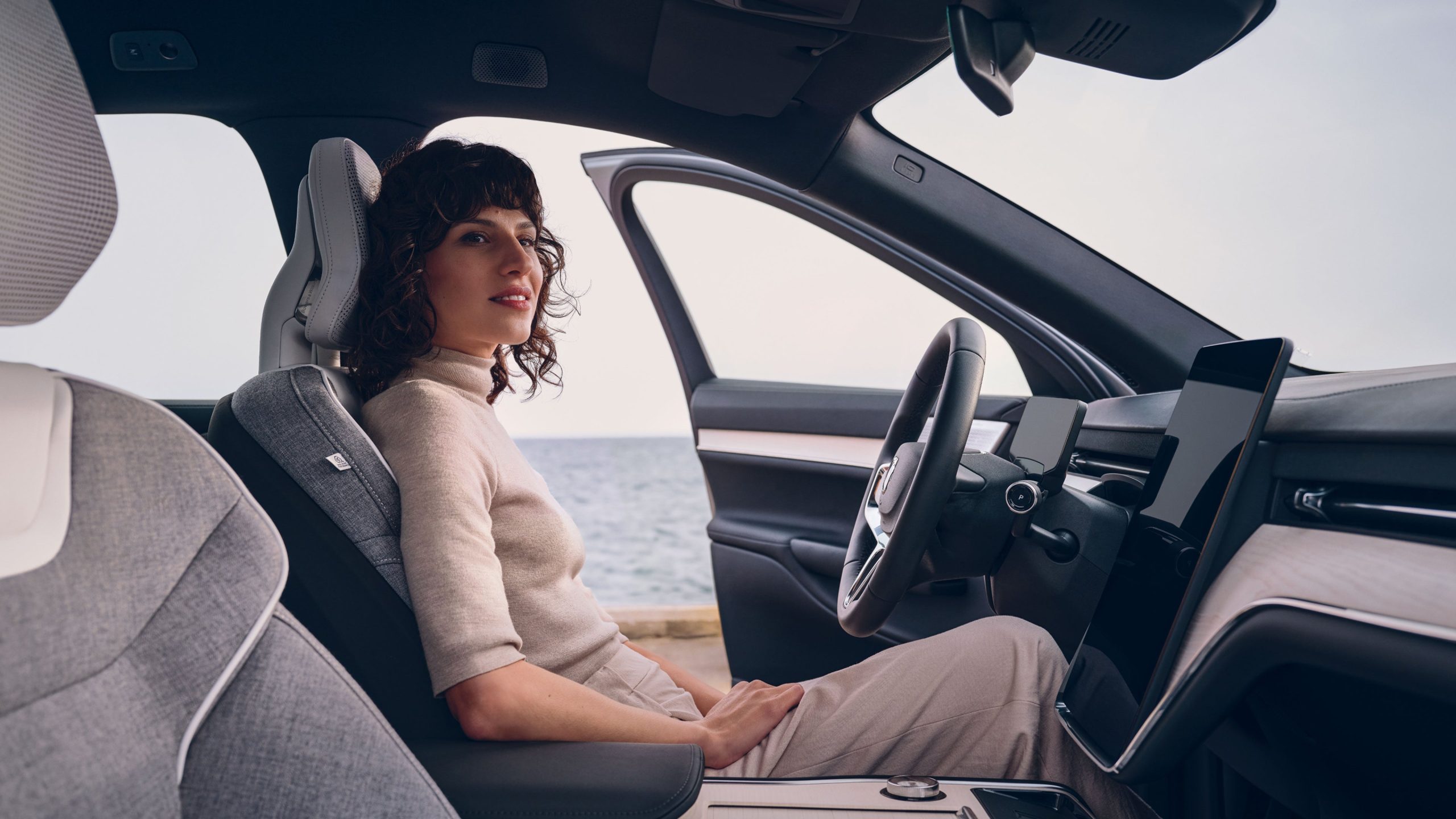 overview-location-gallery-04-16x9 Volvo EX90 rett forfra