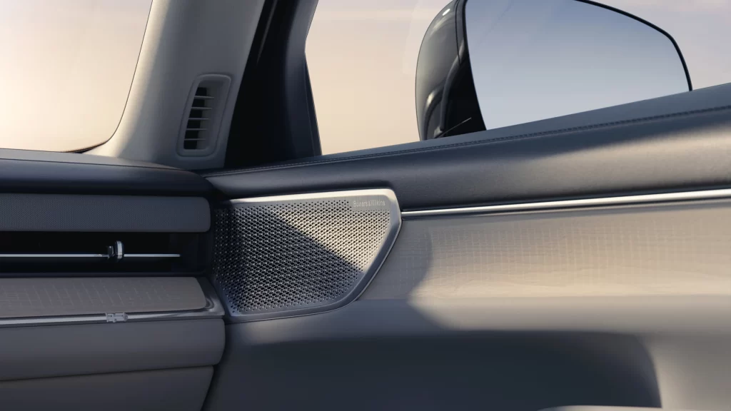 Volvo ES90 høyttaler i dør med Bowers & Wilkins