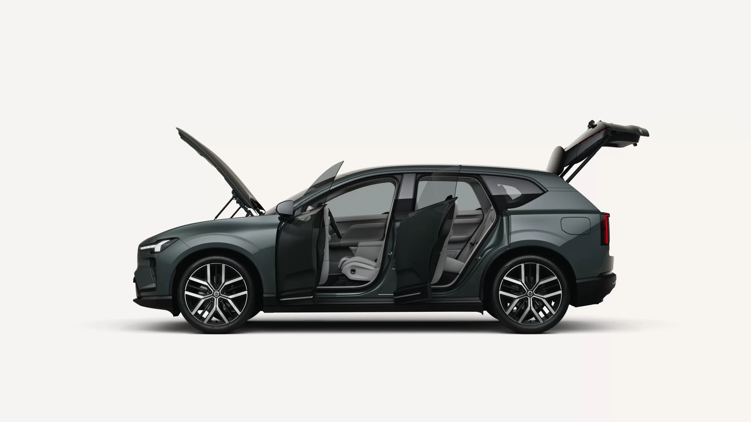 bento4-1 Volvo EX60 med alle dører åpne