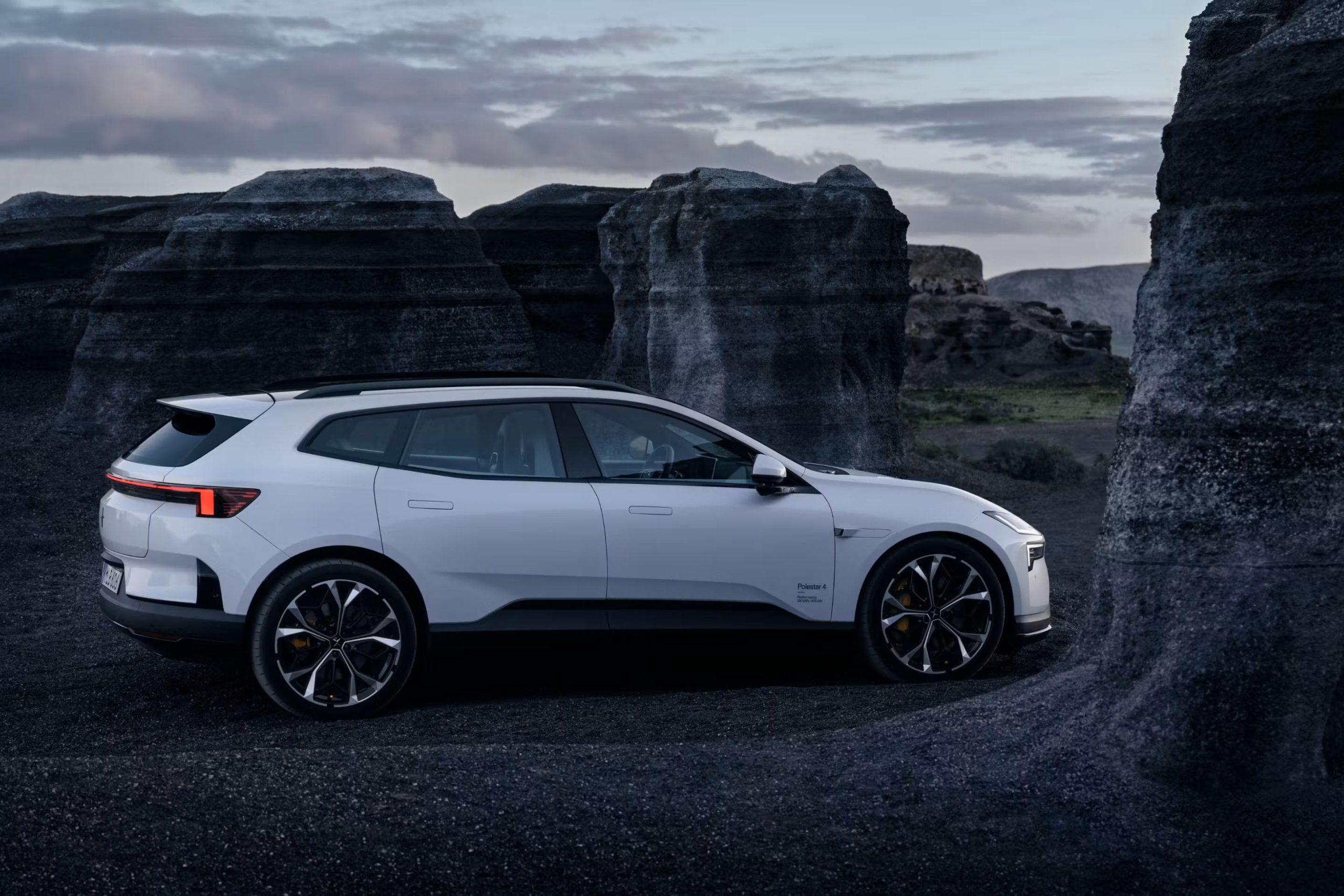Polestar 4 SUV